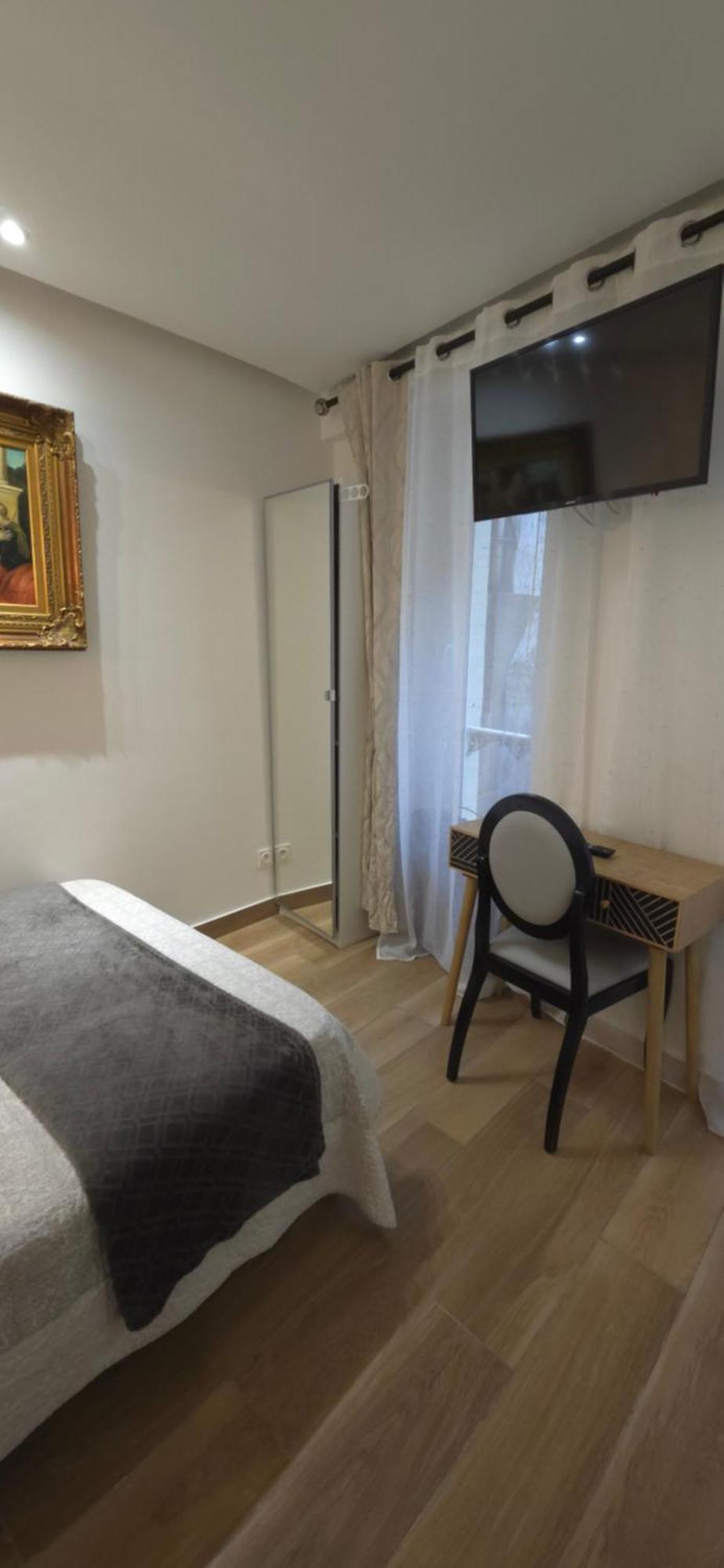 Hotel Camelia Prestige - Place De La Nation 2*