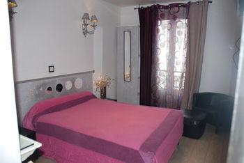 Camelia Prestige - Place De La Nation Hotel 2*